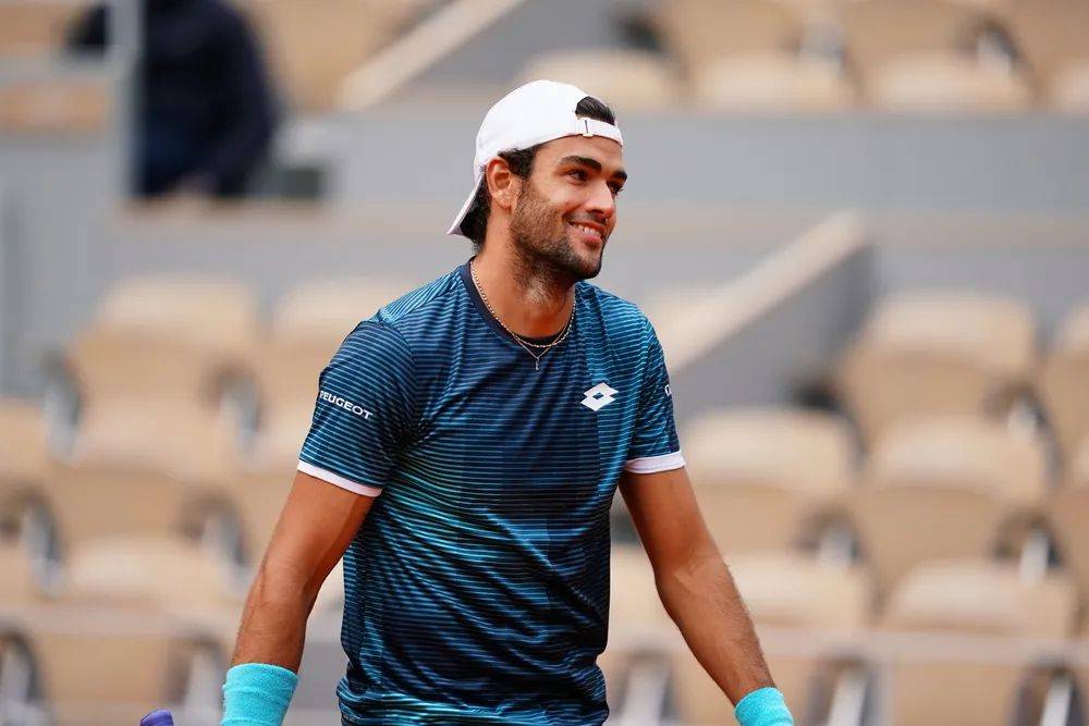 意大利球队引进老将加强后防实力 意大利球队引进老将加强后防实力