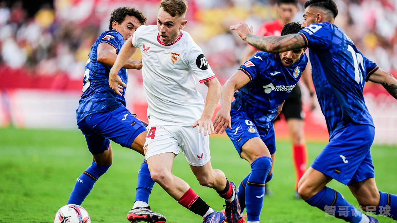 塞维利亚展现强大实力,完胜对手 塞维利亚展现强大实力,完胜对手