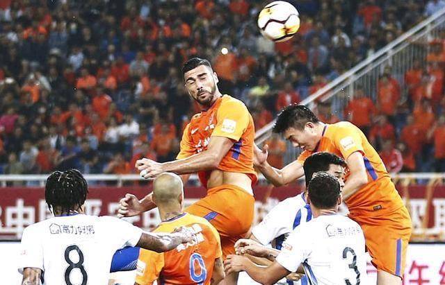 富力击败泰达,展现出独特实力 富力击败泰达,展现出独特实力