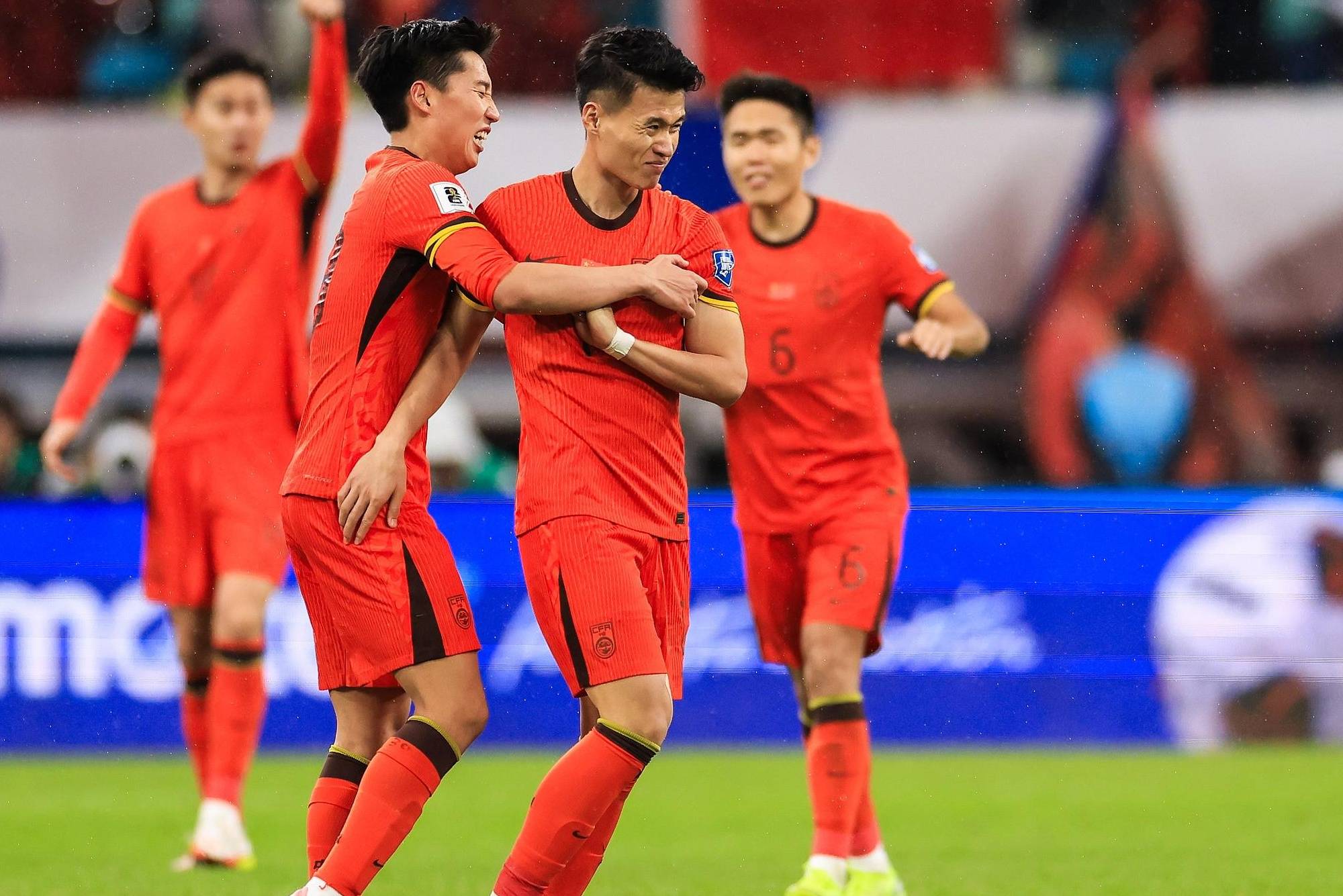 足球盛宴再起!国内球队与亚洲豪强争锋 足球盛宴再起!国内球队与亚洲豪强争锋