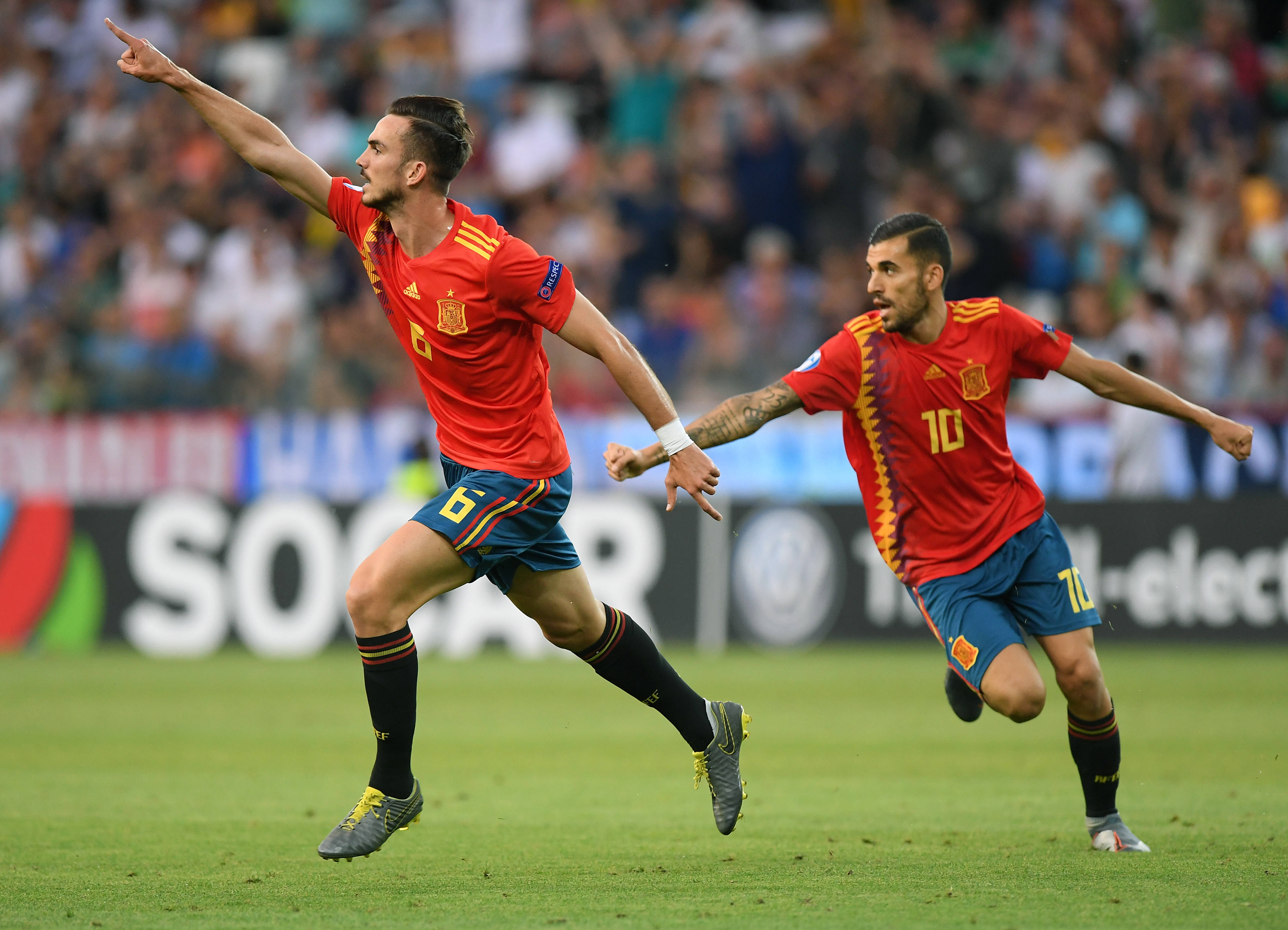 国际足球职业联赛再掀热潮,劲旅对决激情四射 国际足球职业联赛再掀热潮,劲旅对决激情四射