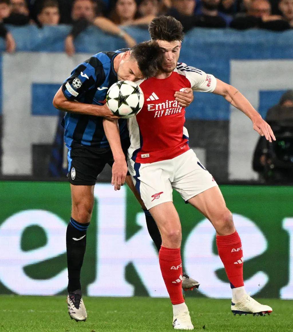 亚特兰大守门员状态神勇,力防对手攻势 亚特兰大守门员状态神勇,力防对手攻势