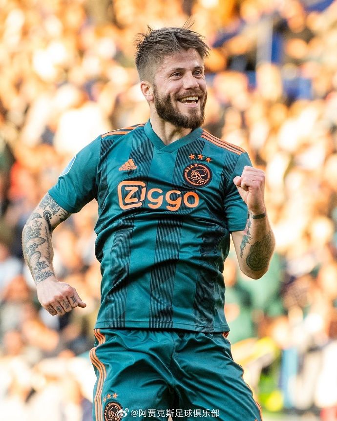 阿贾克斯成功晋级欧冠半决赛 阿贾克斯成功晋级欧冠半决赛