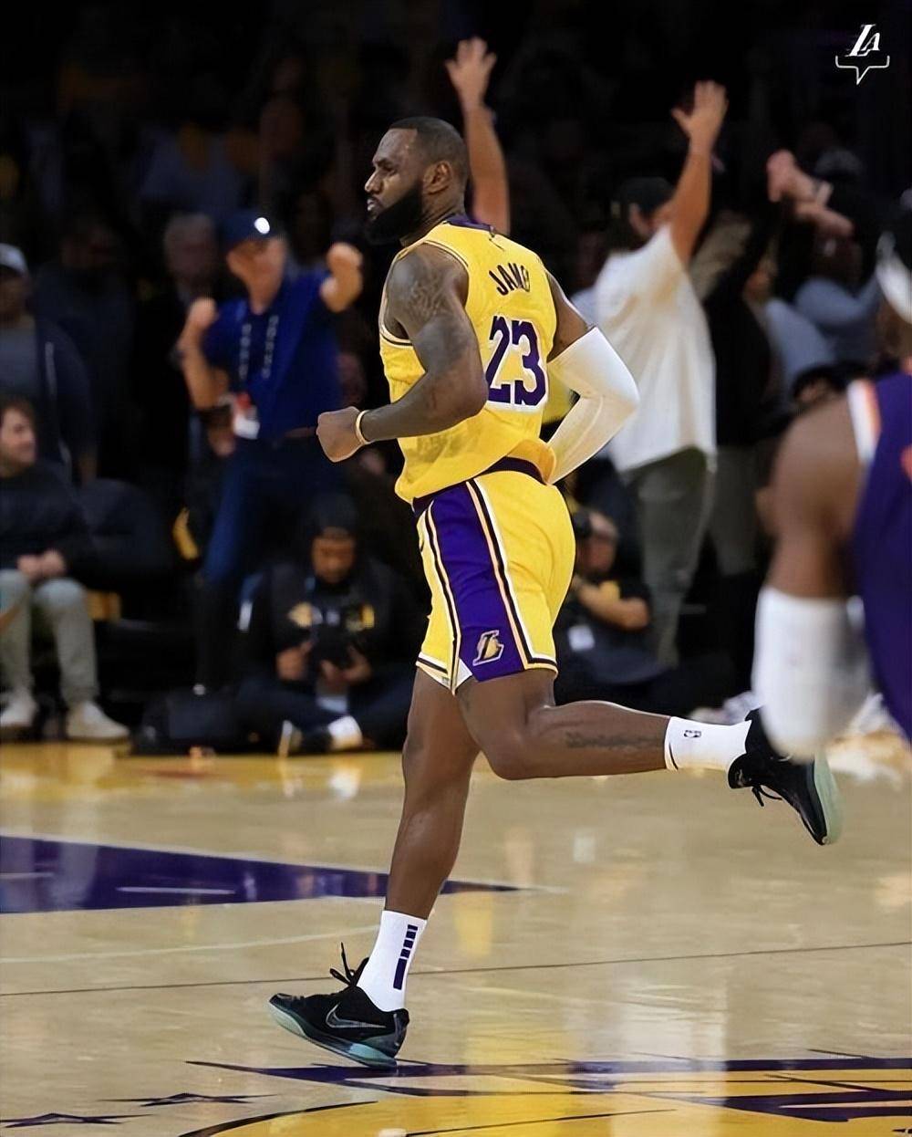 太阳客场大逆转,惊险获胜力挽狂澜 太阳客场大逆转,惊险获胜力挽狂澜