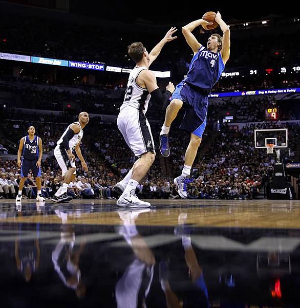 小牛队老板考虑交易球队禁赛球员 小牛队老板考虑交易球队禁赛球员