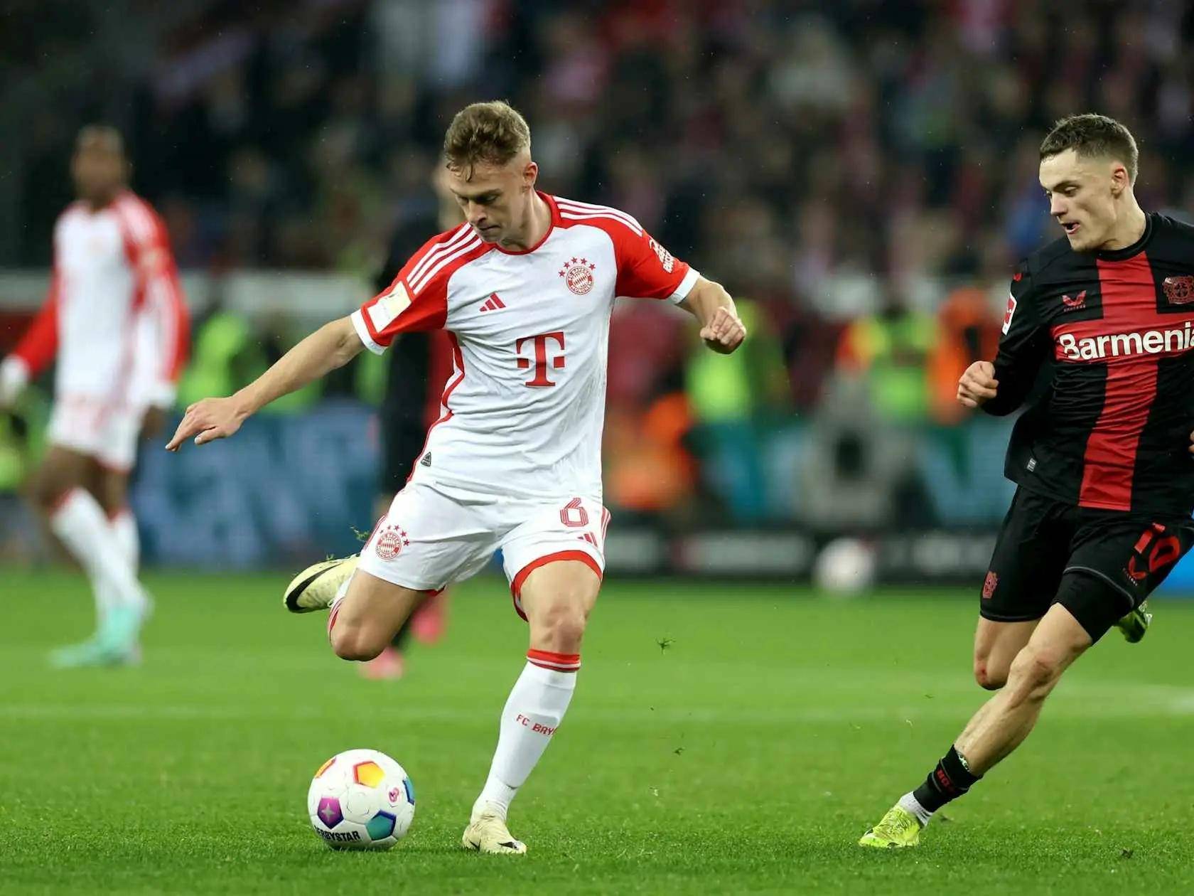 拜仁慕尼黑疑似引进世界级前锋,球迷热议不已 拜仁慕尼黑疑似引进世界级前锋,球迷热议不已