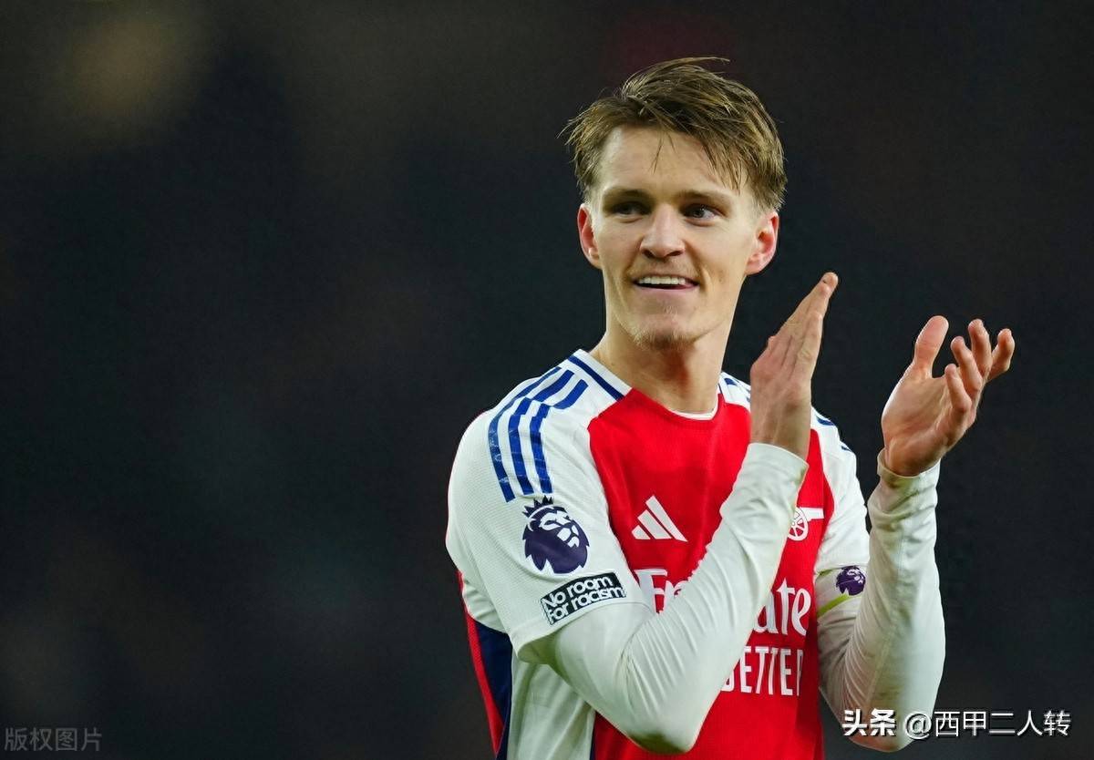 阿森纳队取得连胜,逐渐走出低谷 阿森纳队取得连胜,逐渐走出低谷