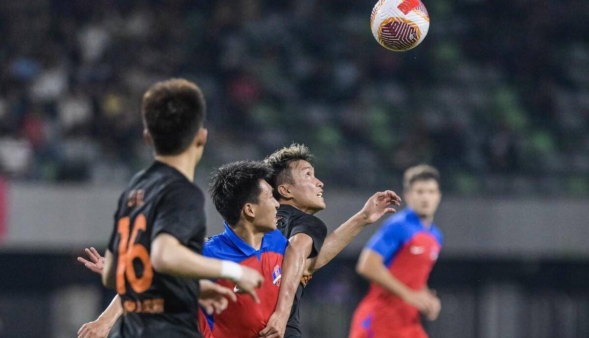 汉诺威04遭遇连败,保级压力山大 汉诺威04遭遇连败,保级压力山大