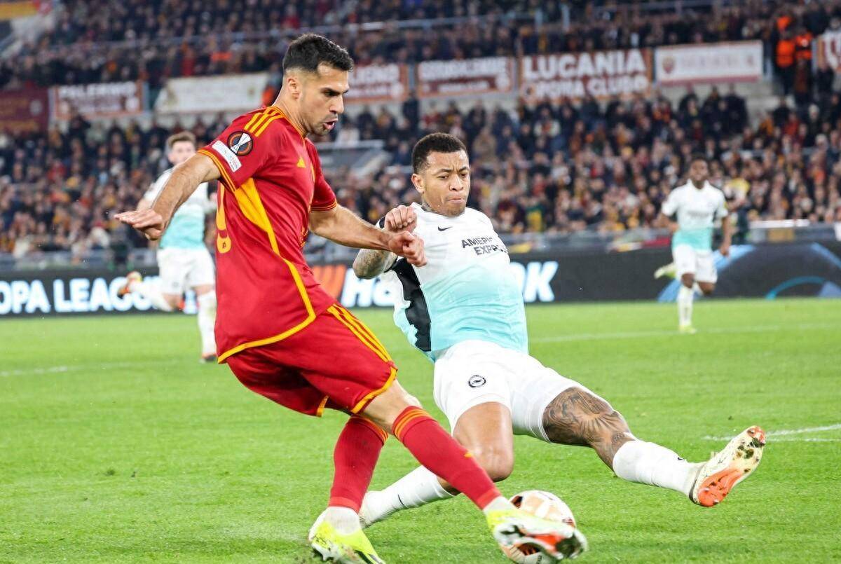 阿贾克斯惊险晋级,欧冠决赛别有风味 阿贾克斯惊险晋级,欧冠决赛别有风味