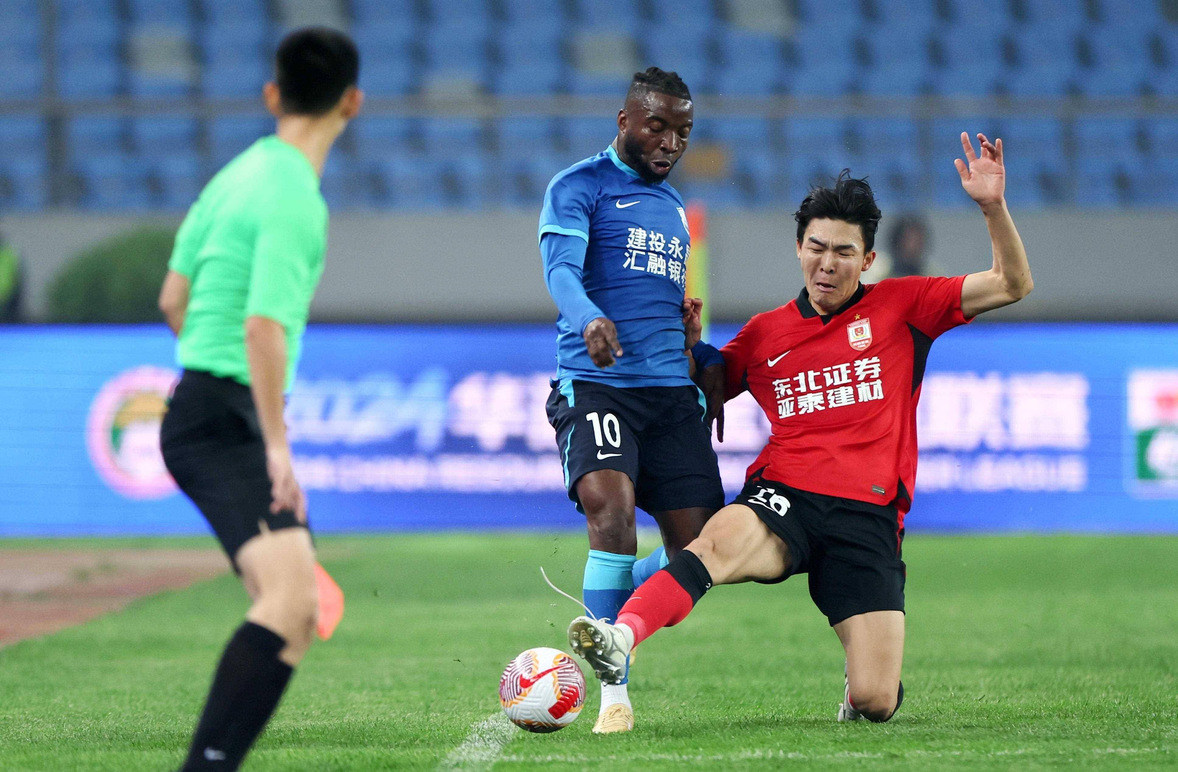 亚洲足球比赛中中超球队表现出色 亚洲足球比赛中中超球队表现出色