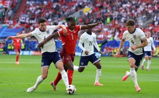 瑞士国家队成功挺进决赛,夺冠前景一片光明 瑞士国家队成功挺进决赛,夺冠前景一片光明