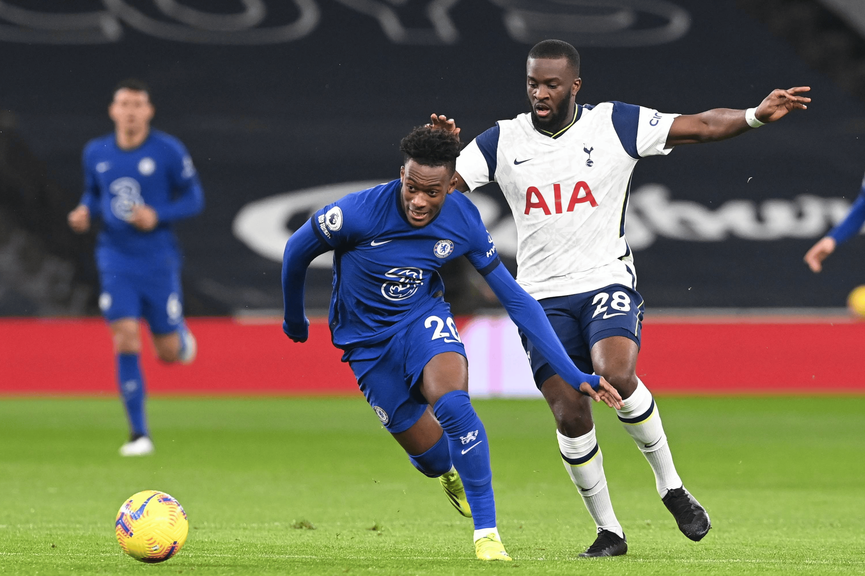 乌克兰队实力有限,欧预赛比赛中无缘胜利 乌克兰队实力有限,欧预赛比赛中无缘胜利