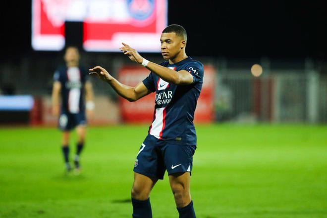 阿雅克肖斩获胜利,豪取关键三分 阿雅克肖斩获胜利,豪取关键三分