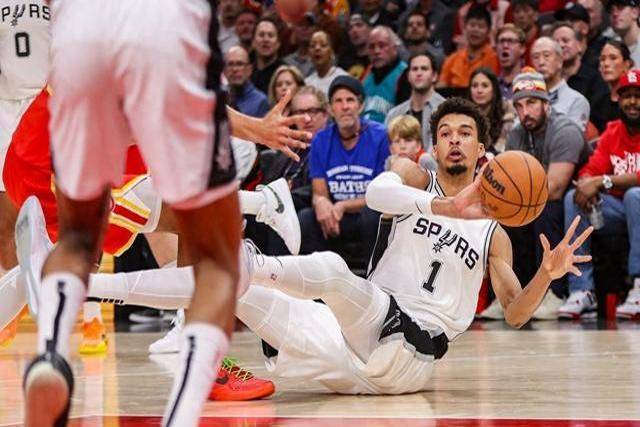 辽宁马刺战朝轰热,再添一分得分利器 辽宁马刺战朝轰热,再添一分得分利器