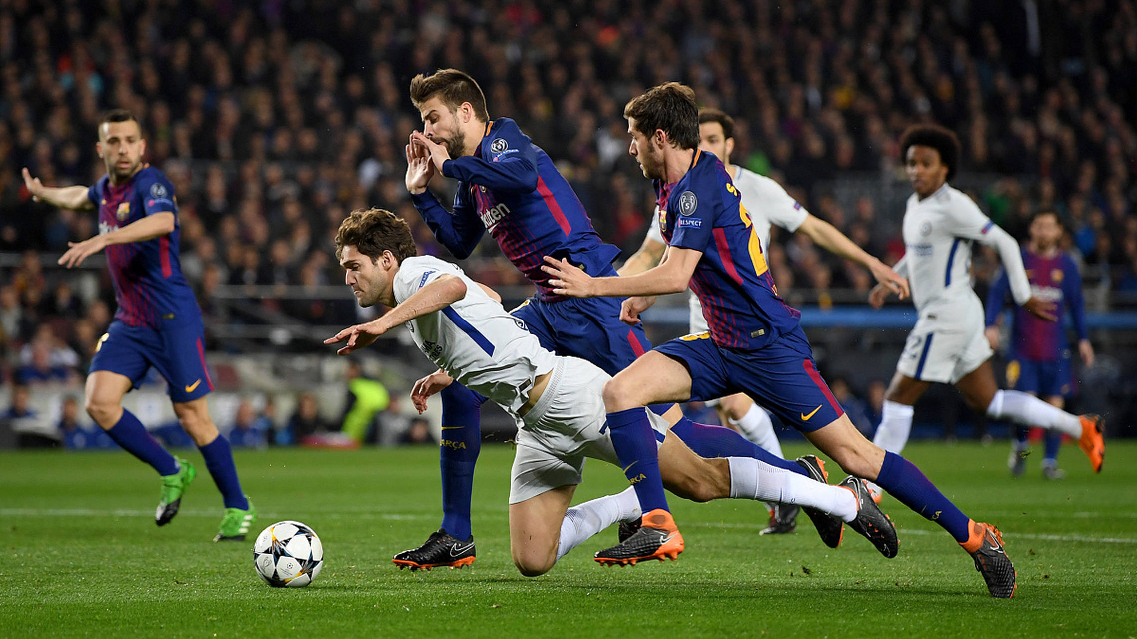 火爆的足球战场:欧洲领域的巅峰对决 火爆的足球战场:欧洲领域的巅峰对决