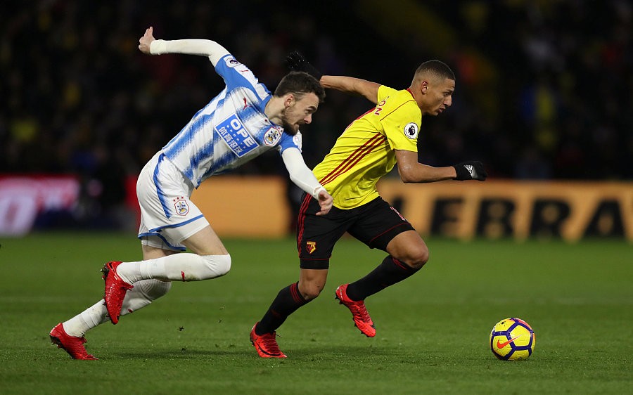 科隆客场爆冷,球队夺得关键胜利 科隆客场爆冷,球队夺得关键胜利