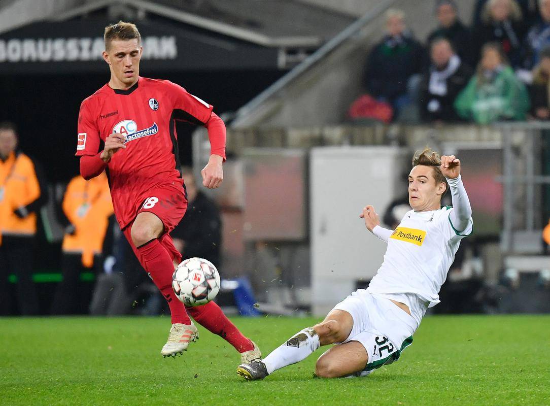 弗赖堡客场反超对手,取得胜利成果 弗赖堡客场反超对手,取得胜利成果