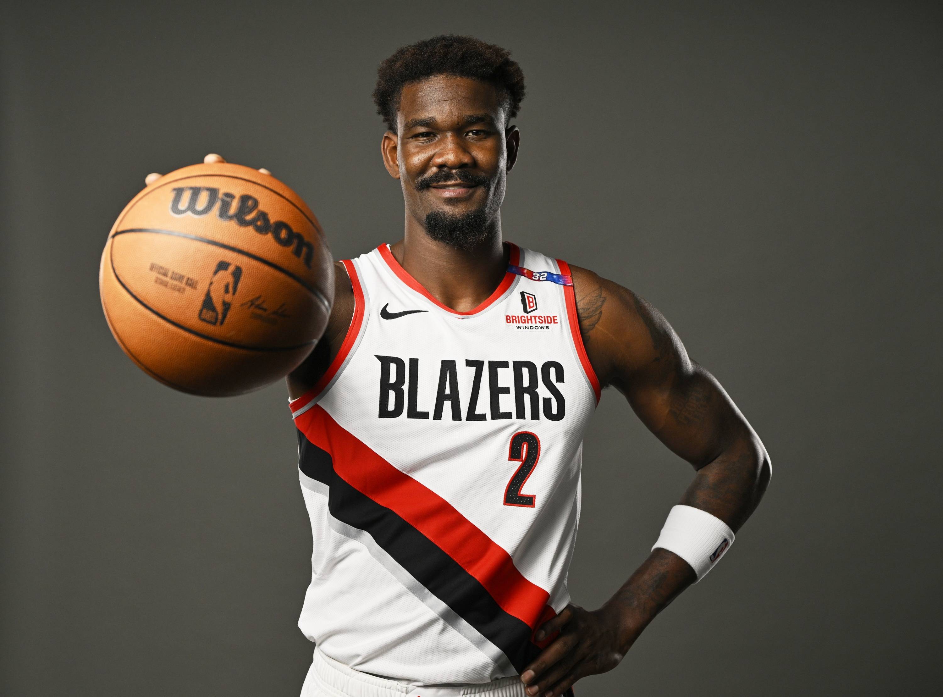 开拓者悍将伤势告急,球队迎来伤病魔咒 开拓者悍将伤势告急,球队迎来伤病魔咒