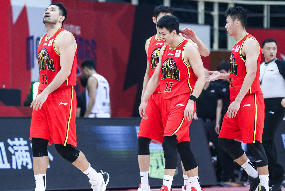 吉林队实力暴涨,大胜对手赢得胜利 吉林队实力暴涨,大胜对手赢得胜利