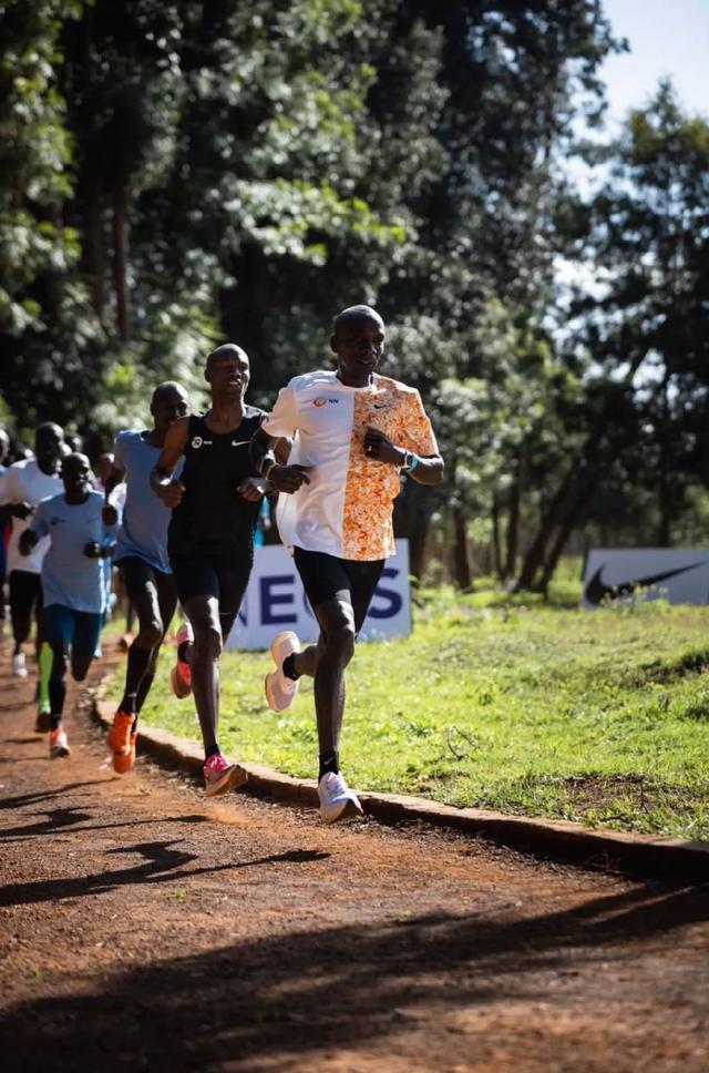 肯尼亚长跑运动员取得骄人成绩 肯尼亚长跑运动员取得骄人成绩