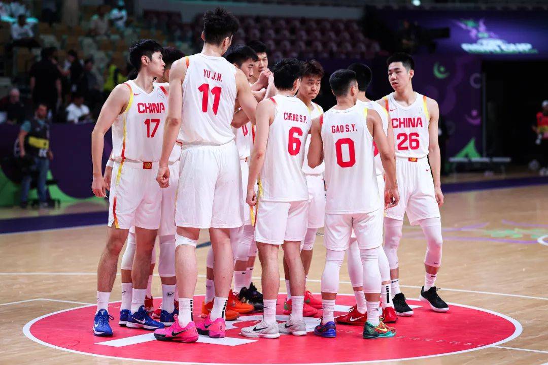 酒泉男篮对手实力坚挺,险胜 酒泉男篮对手实力坚挺,险胜